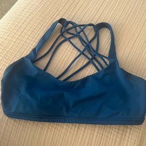 Lululemon free to be bra